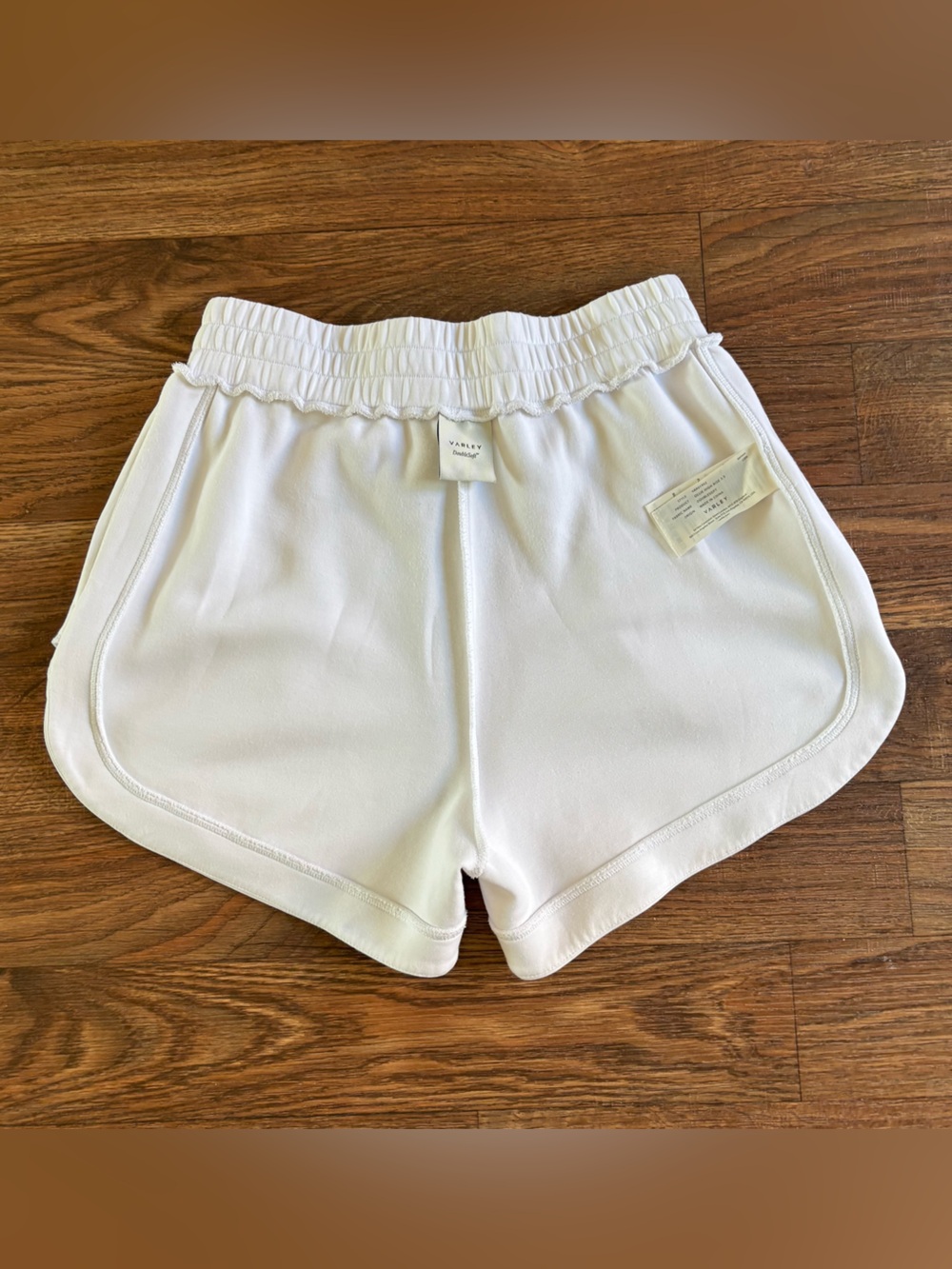 Varley White DoubleSoft Ollie High-Rise Shorts Medium EUC - Picture 10 of 13